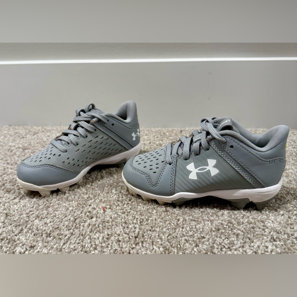 EUC UA Boys' Leadoff Low Junior Rubber Molded Baseball Cleat; sz 10K
